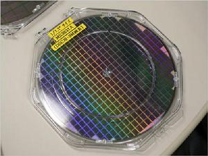 富士S9500所使用的900萬像素的未切割CCD晶圓