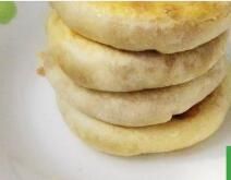 娃娃菜肉丁餅 娃娃菜肉丁餅