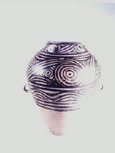 彩陶旋渦紋瓶 彩陶旋渦紋瓶