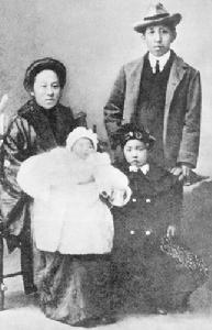 （圖）一家四口