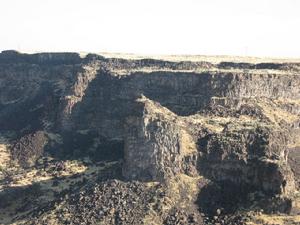 波谷構造帶 波谷構造帶