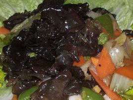 炒黑木耳 炒黑木耳