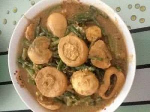 孵蛋炒蒜苗 孵蛋炒蒜苗