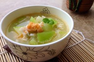 節瓜鹹蛋瘦肉湯 節瓜鹹蛋瘦肉湯