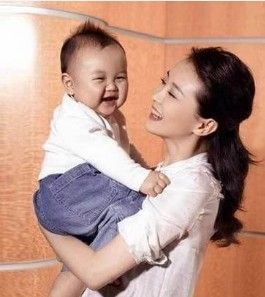 王艷與兒子球球