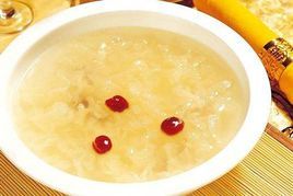 薏仁紅棗雪耳牛奶羹 薏仁紅棗雪耳牛奶羹