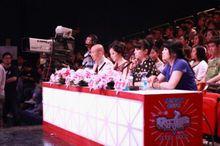 2010年 快樂男聲 評審之一