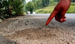 武器裝備肇事罪