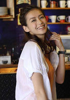 	任雨潔演員名：袁艾菲