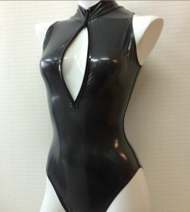 開胸泳衣 開胸泳衣