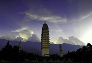 雲南千尋塔 雲南千尋塔