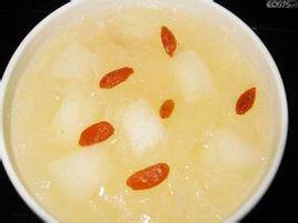 雪梨銀耳枸杞湯 雪梨銀耳枸杞湯