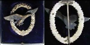 獲授證明檔案在白色信紙上列印，會因頒授登記註冊保存，並且有一份證明檔案交付給獲授者。