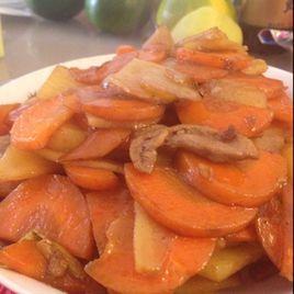 土豆片炒胡蘿蔔