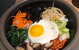 粗糧石鍋拌飯 粗糧石鍋拌飯