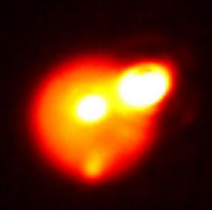 近紅外波段上觀測到釋放出的巨大熱量