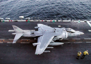 美國AV-8“鷂”戰鬥攻擊機 美國AV-8“鷂”戰鬥攻擊機