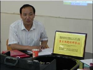 廬江縣希望國小何啟江校長接受媒體專訪