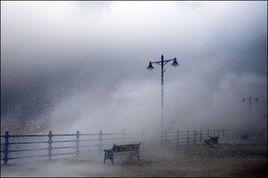 狂風暴雨[成語]