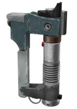 艾茲拉·布里傑的光劍手槍