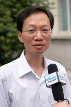 魏地春接受記者採訪