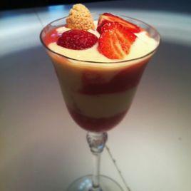 草莓卡士達杯 草莓卡士達杯