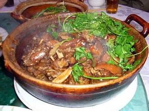 枸杞桂圓煲貓肉 枸杞桂圓煲貓肉