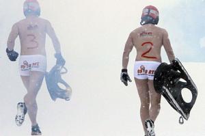 裸體滑雪