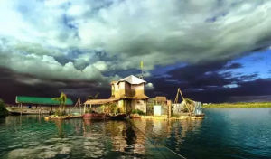 15萬隻寶特瓶造島 