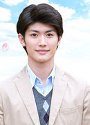 修二（三浦春馬飾）