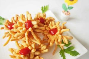 蛋面炸菊花 蛋面炸菊花