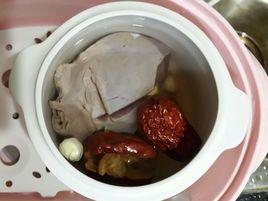 蓮子杞子煲豬心 蓮子杞子煲豬心