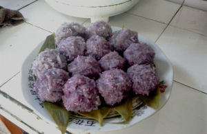 紫薯糯米丸子 紫薯糯米丸子