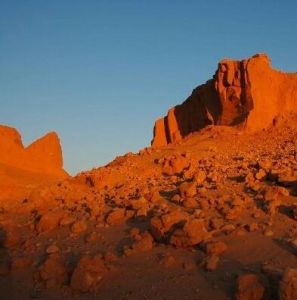 烈火危崖 烈火危崖