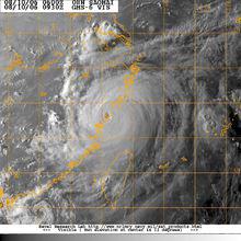 超強颱風“桑美”正在閩浙邊界附近登入
