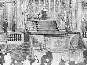 日本天皇宣布投降