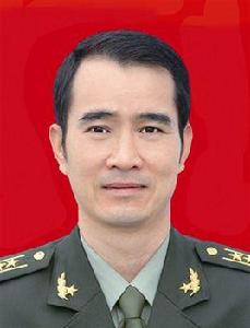 劉衛芳[東莞市委常委、軍分區政委]