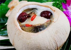 銀耳蓮子椰子盅