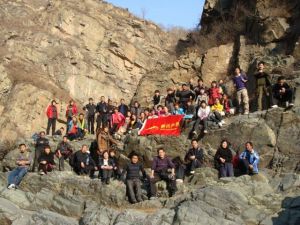 網友穿越嶝嶝峽