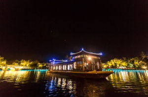 福州西湖公園古典畫舫船 福州西湖公園古典畫舫船