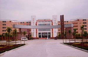 英雄山中學 英雄山中學