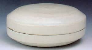 邢窯白釉“盈”字蓋盒 唐代