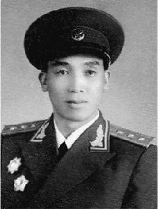 李文清[原昆明軍區參謀長]