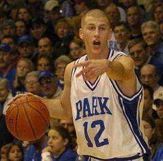 高中時期的奈策爾