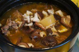 小雞燉香菇 小雞燉香菇