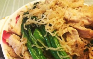 肉絲青菜炒米粉 肉絲青菜炒米粉