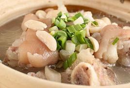 通草花生豬腳湯 通草花生豬腳湯