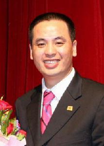 梁文華[深圳世華控股董事長]