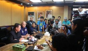 5月10日，菲方召開記者招待會，回應掃射事件：台灣漁船衝撞挑釁