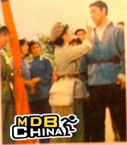 《笨人王老大》